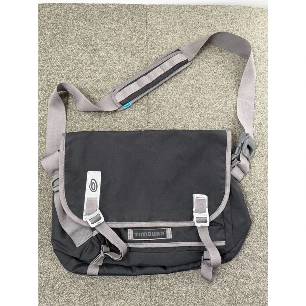 Timbuk2 Black Messenger Bag Unisex Travel Commute Work School Crossbody